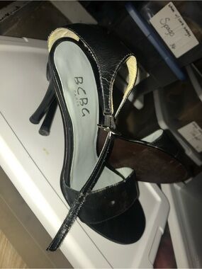 Vintage BCBG Paris Black T-Strap High Heel Sandals